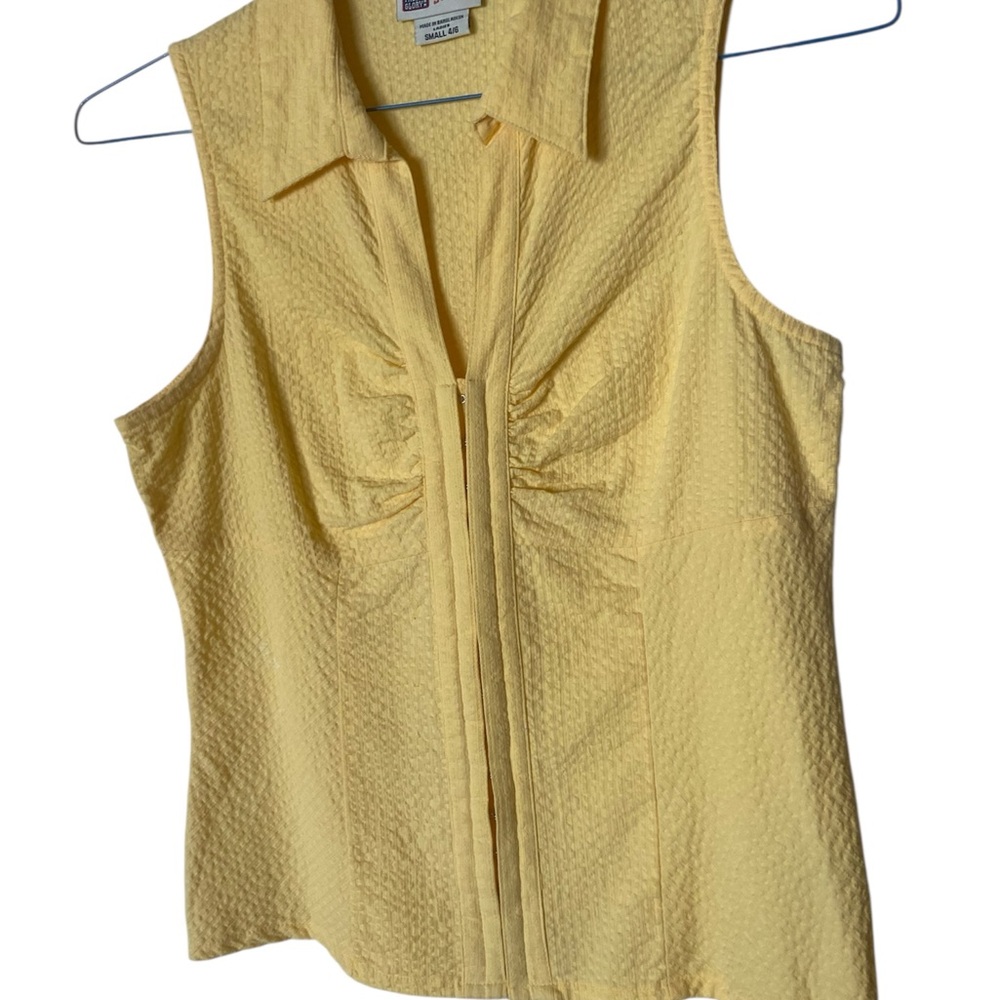 Faded Glory stretch, sleeveless top in a vibrant yellow color. Size S (4-6)